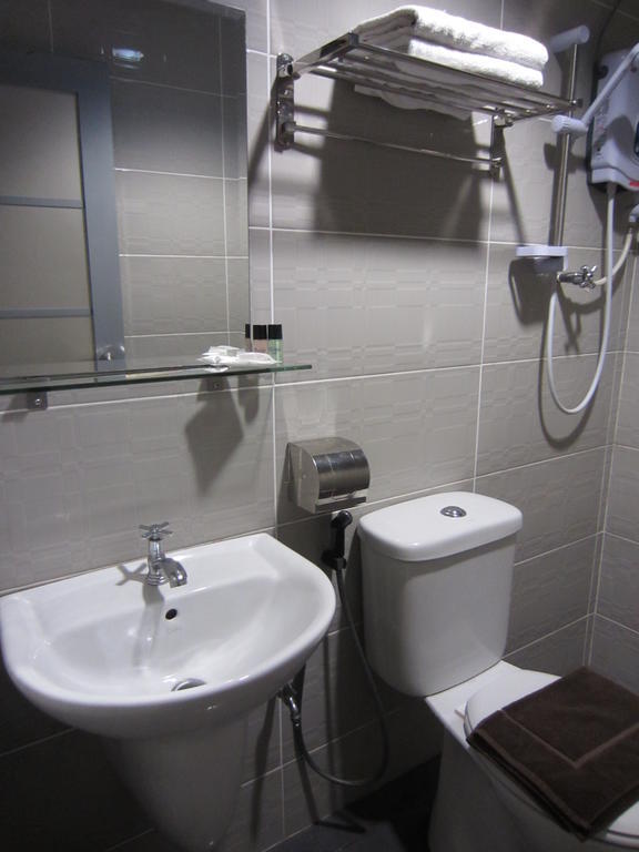 Radiant Hotel Sitiawan Quarto foto